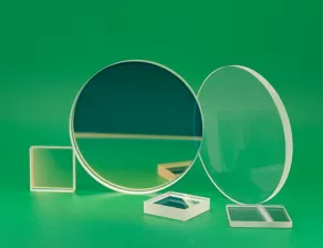 Difference between dielectric film mirrors and metal coating mirrors